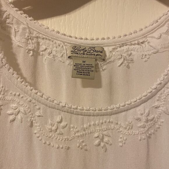 Lucky Brand Sheer Embroidered Blouse Top Size Medium NWOT - Picture 2 of 13